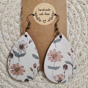 ~Handmade~ vintage style, boho, botanical earrings